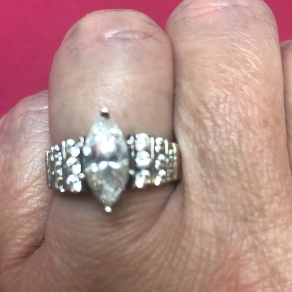 Women’s ring size‎ 8